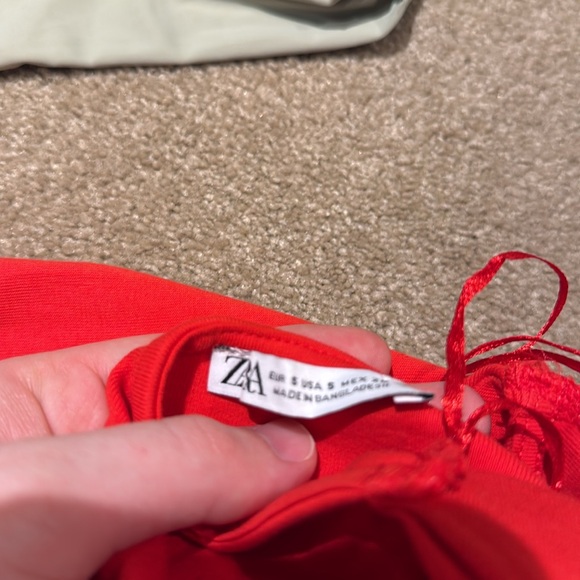 Red zara dress - Picture 3 of 3